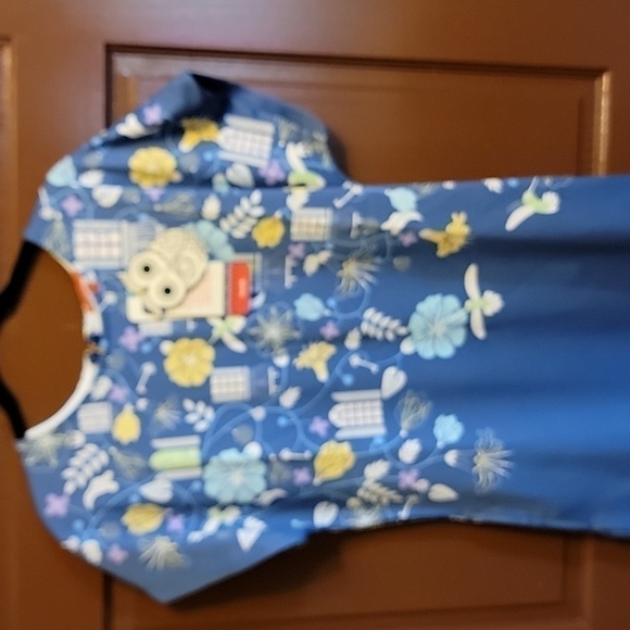 Chambuk Dresses & Skirts - Chambuk-Blue cap sleeved print shift dress with side pockets. L. NWT.
